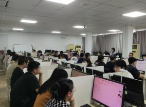 ������Ա���бر�֤��